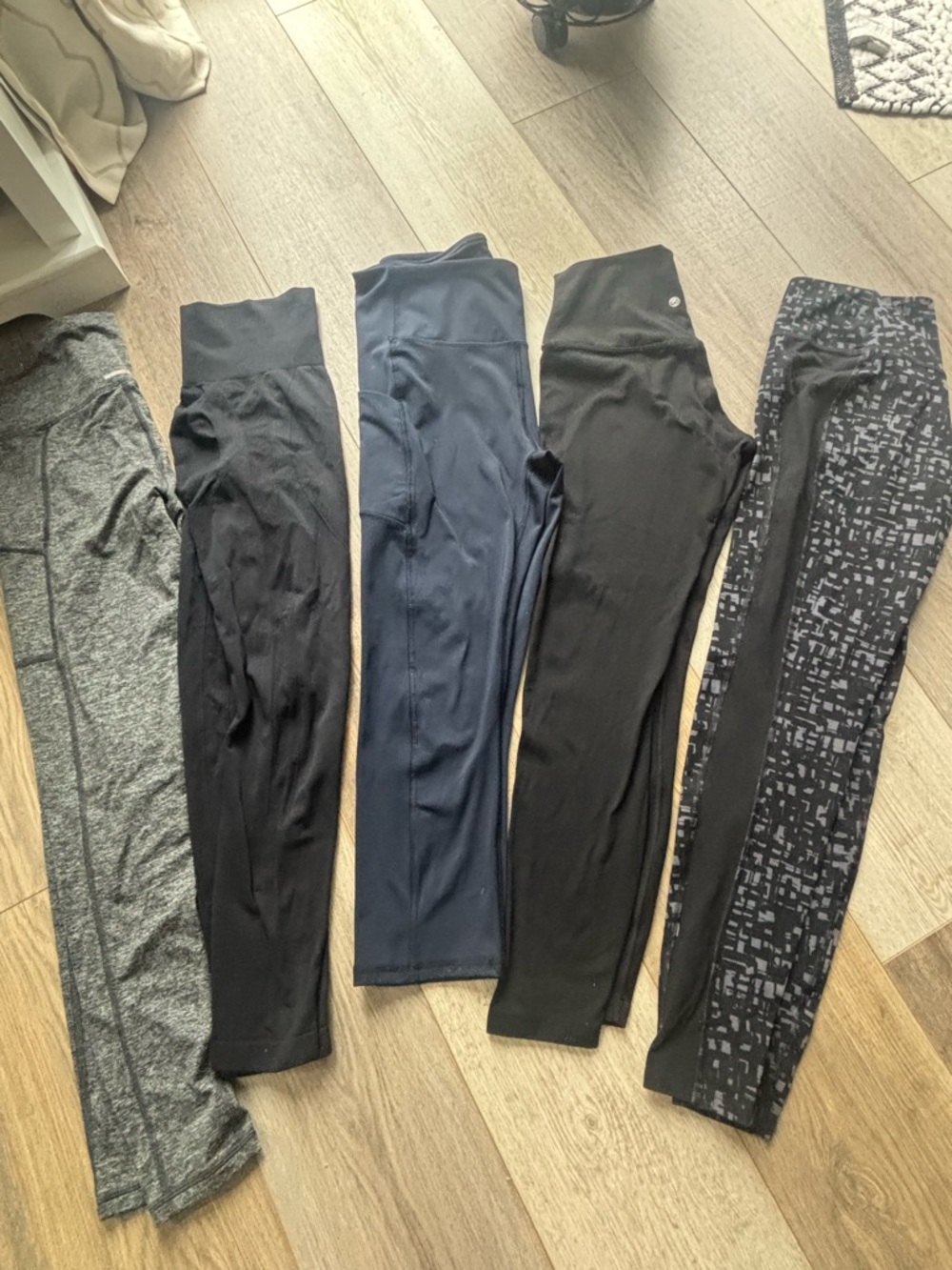 Bundle of 5 name brand leggings FIRM $$